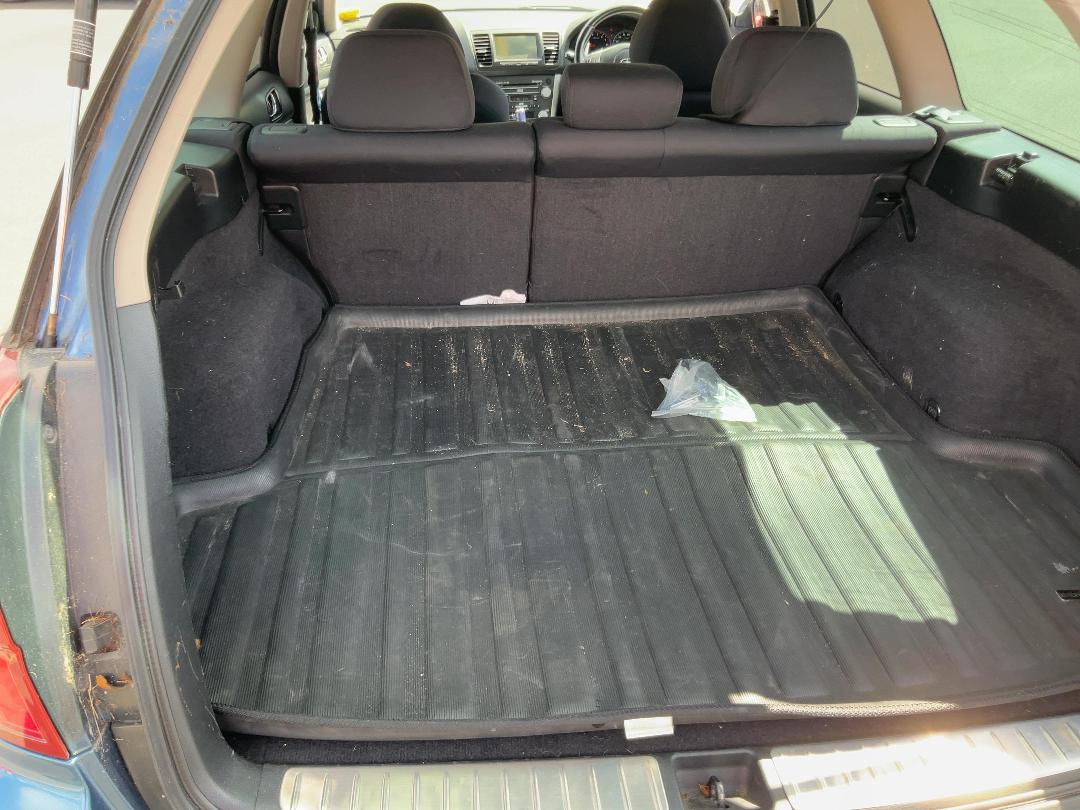 Photo '9' of Subaru Legacy