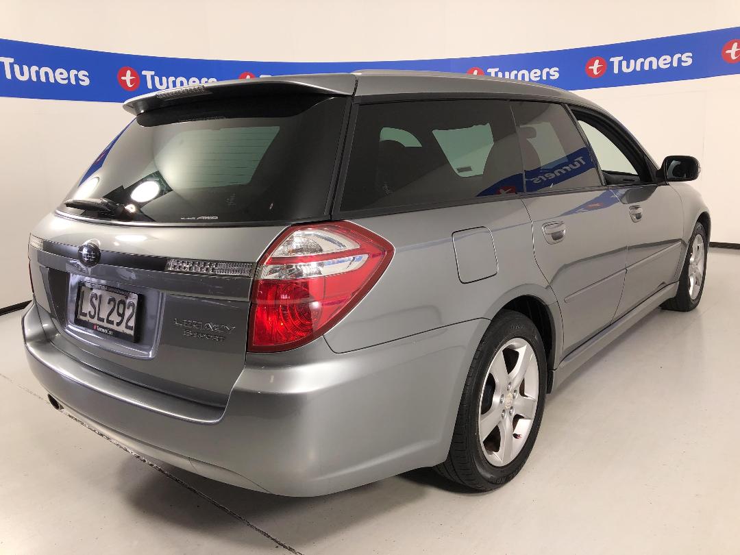 Photo '7' of Subaru Legacy