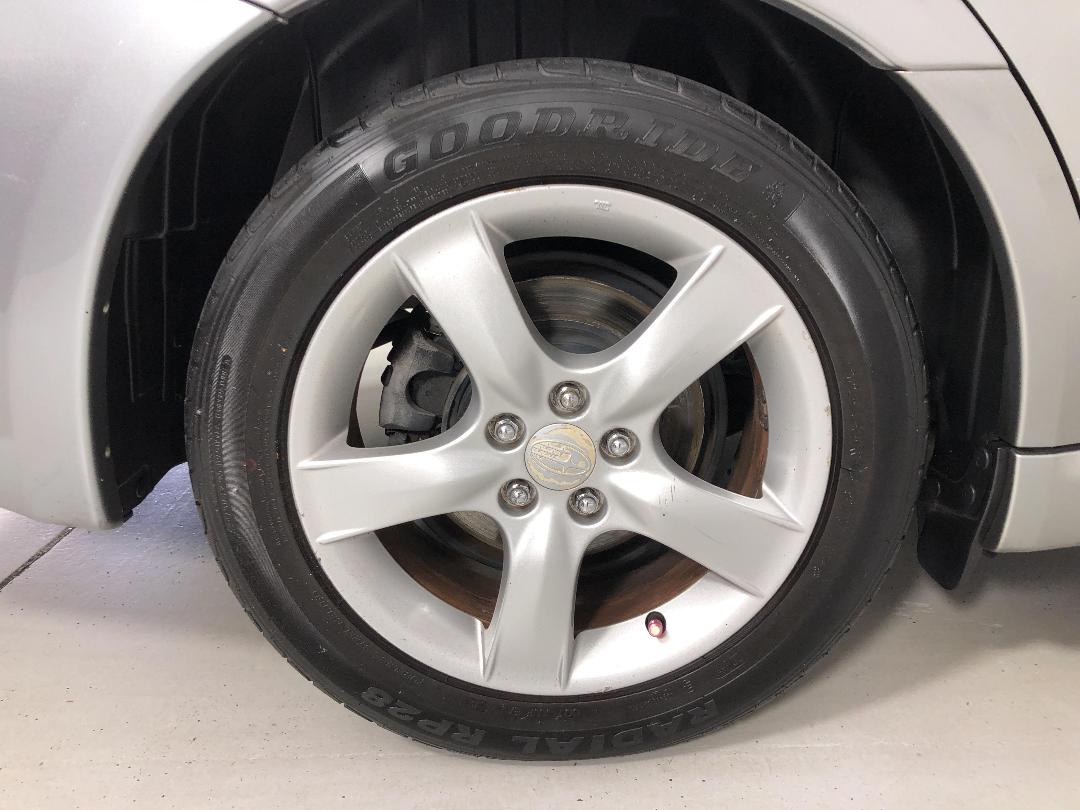 Photo '12' of Subaru Legacy