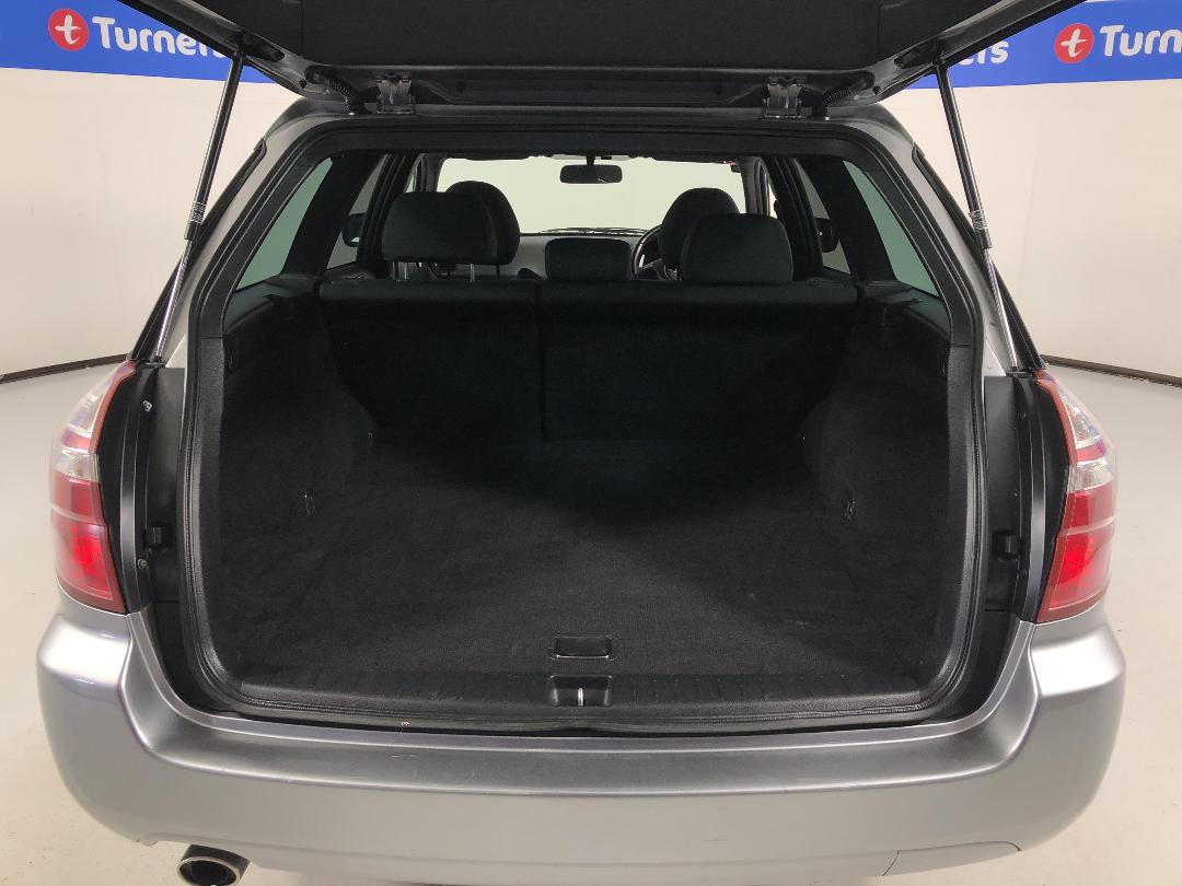 Photo '14' of Subaru Legacy