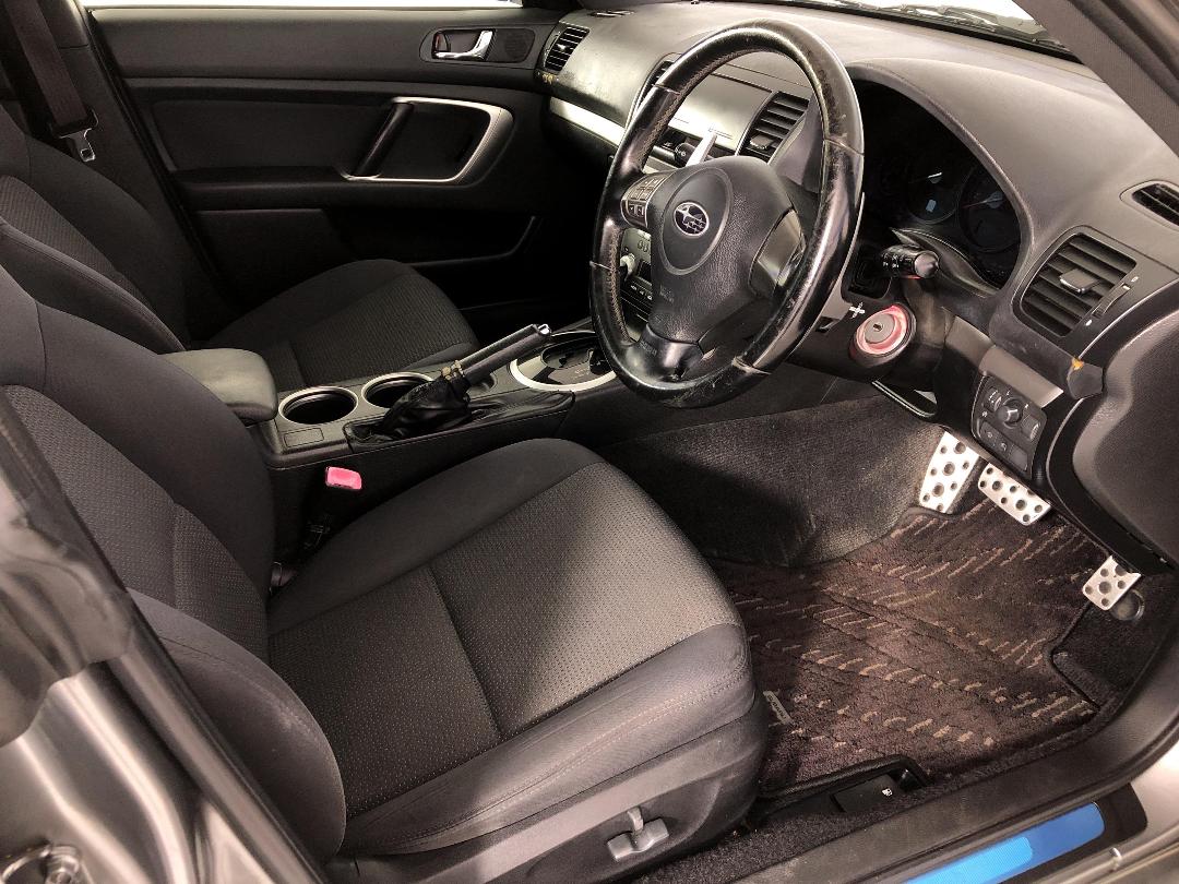 Photo '16' of Subaru Legacy