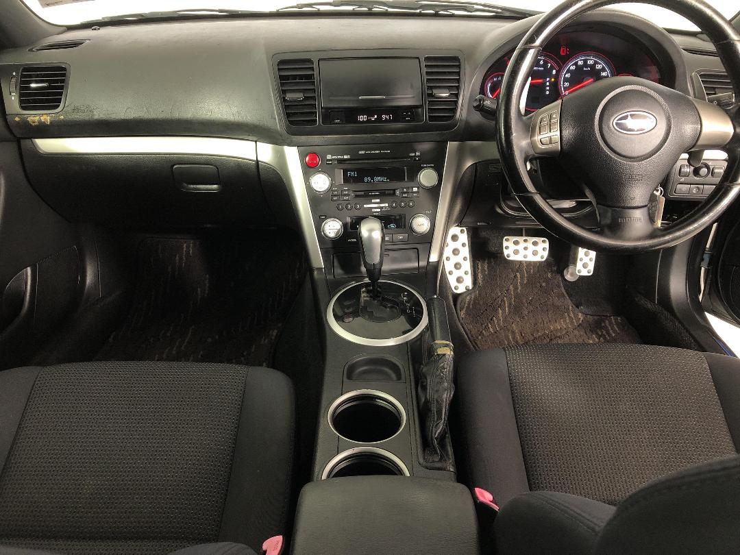 Photo '17' of Subaru Legacy