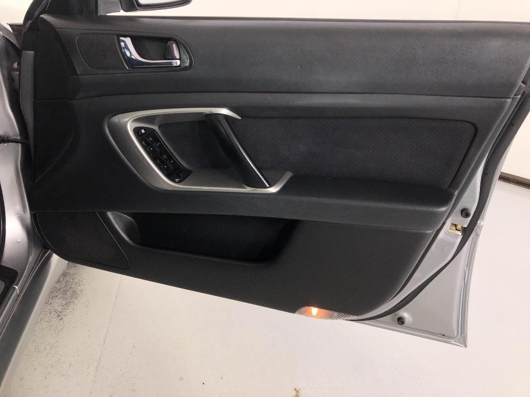 Photo '15' of Subaru Legacy Photo '15' of Subaru Legacy