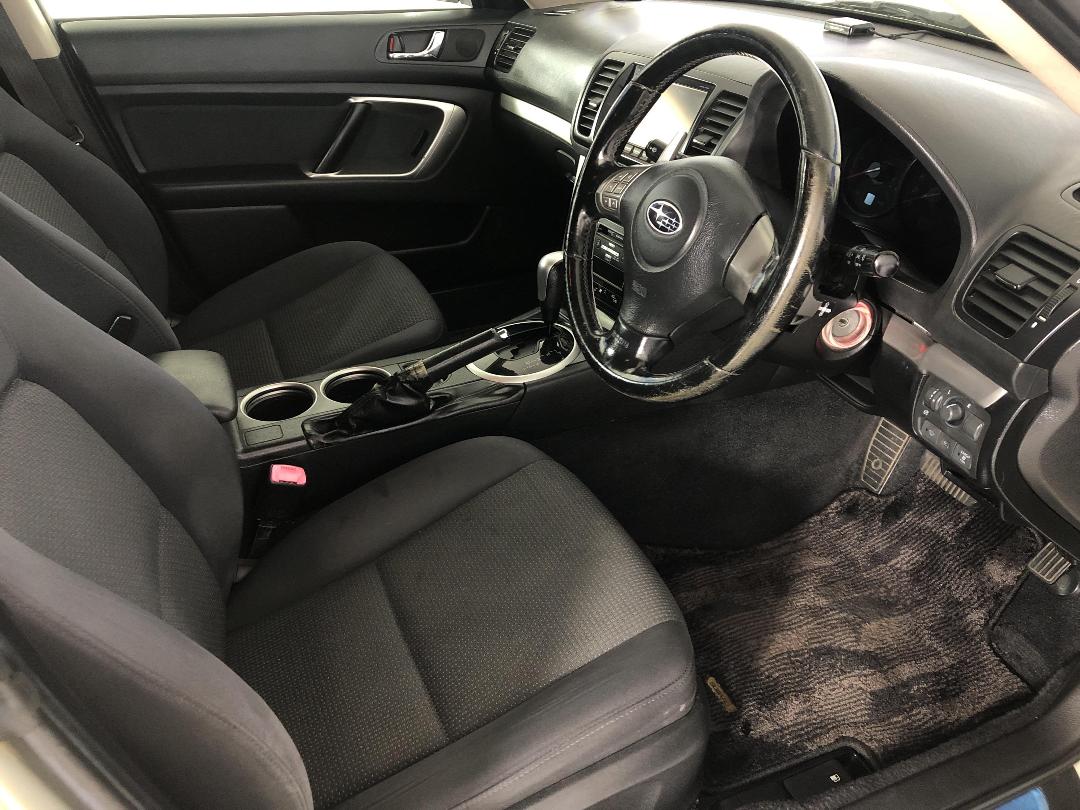 Photo '16' of Subaru Legacy Photo '16' of Subaru Legacy