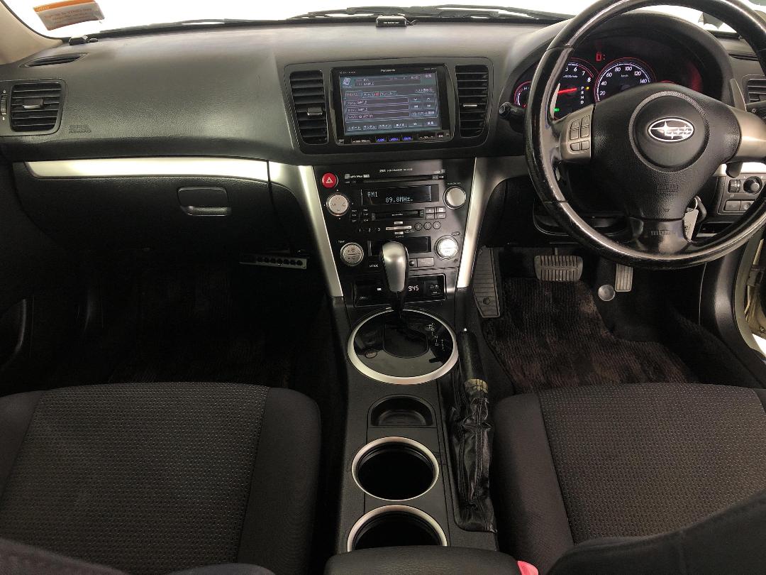 Photo '17' of Subaru Legacy Photo '17' of Subaru Legacy