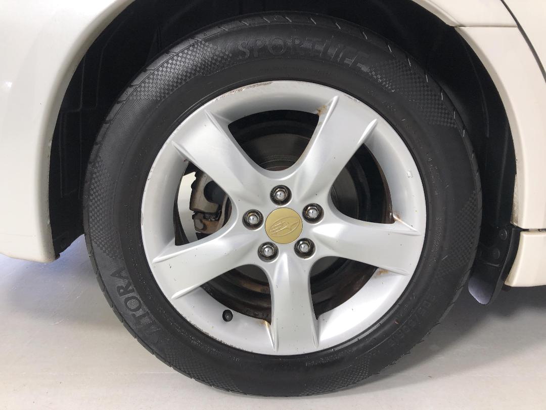 Photo '12' of Subaru Legacy