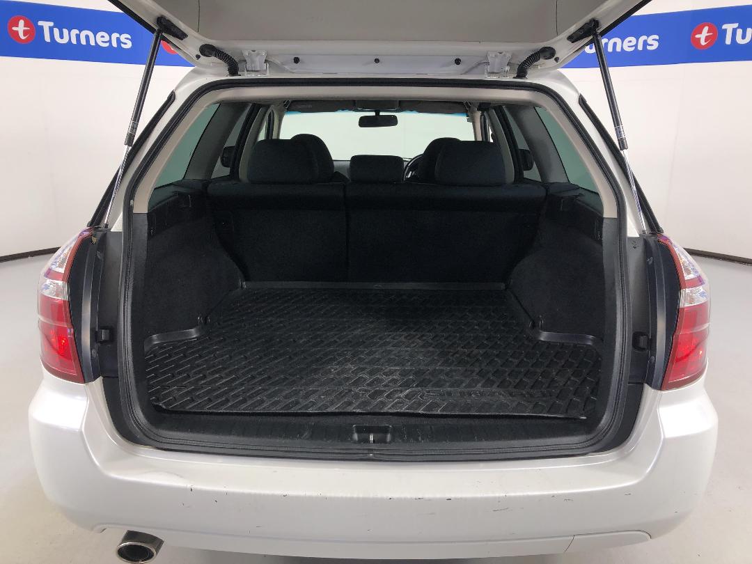 Photo '14' of Subaru Legacy