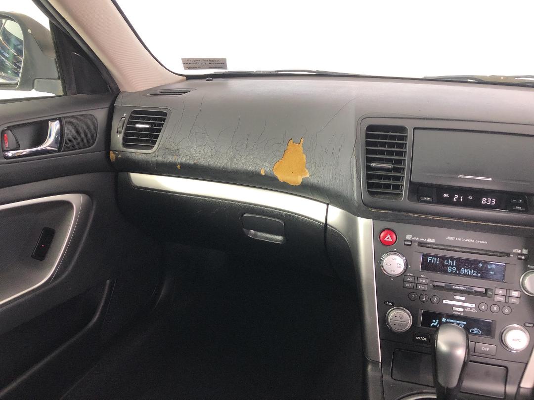 Photo '23' of Subaru Legacy