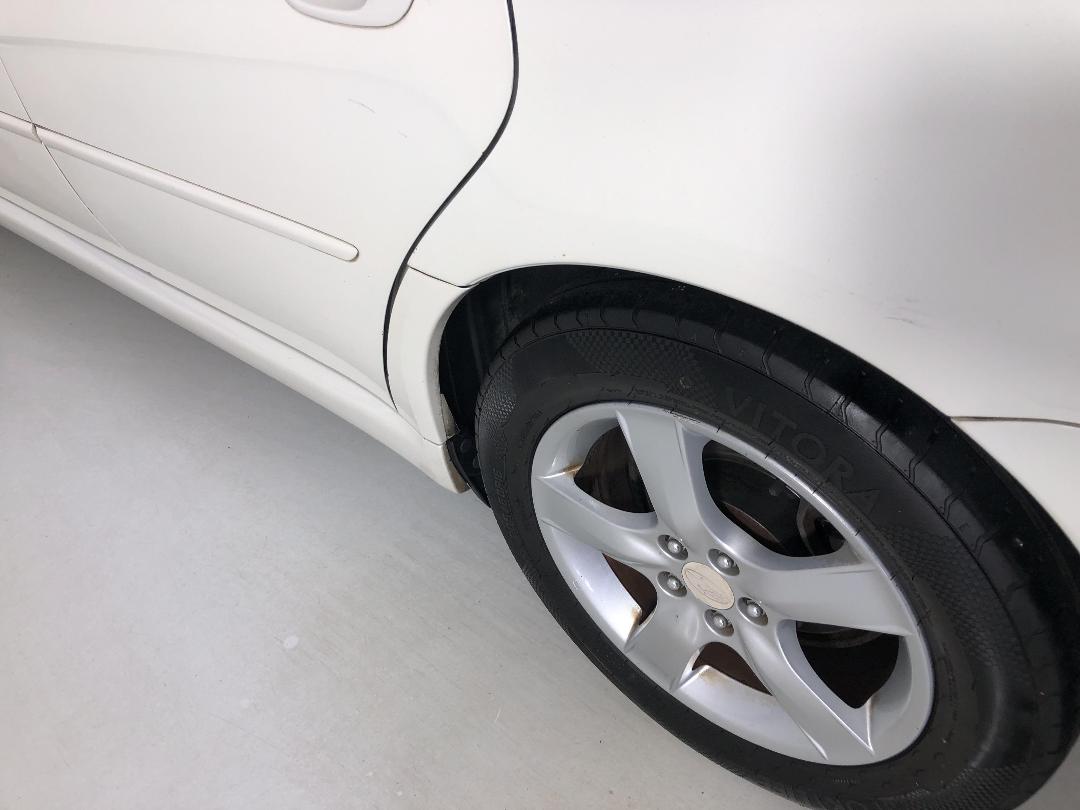 Photo '33' of Subaru Legacy