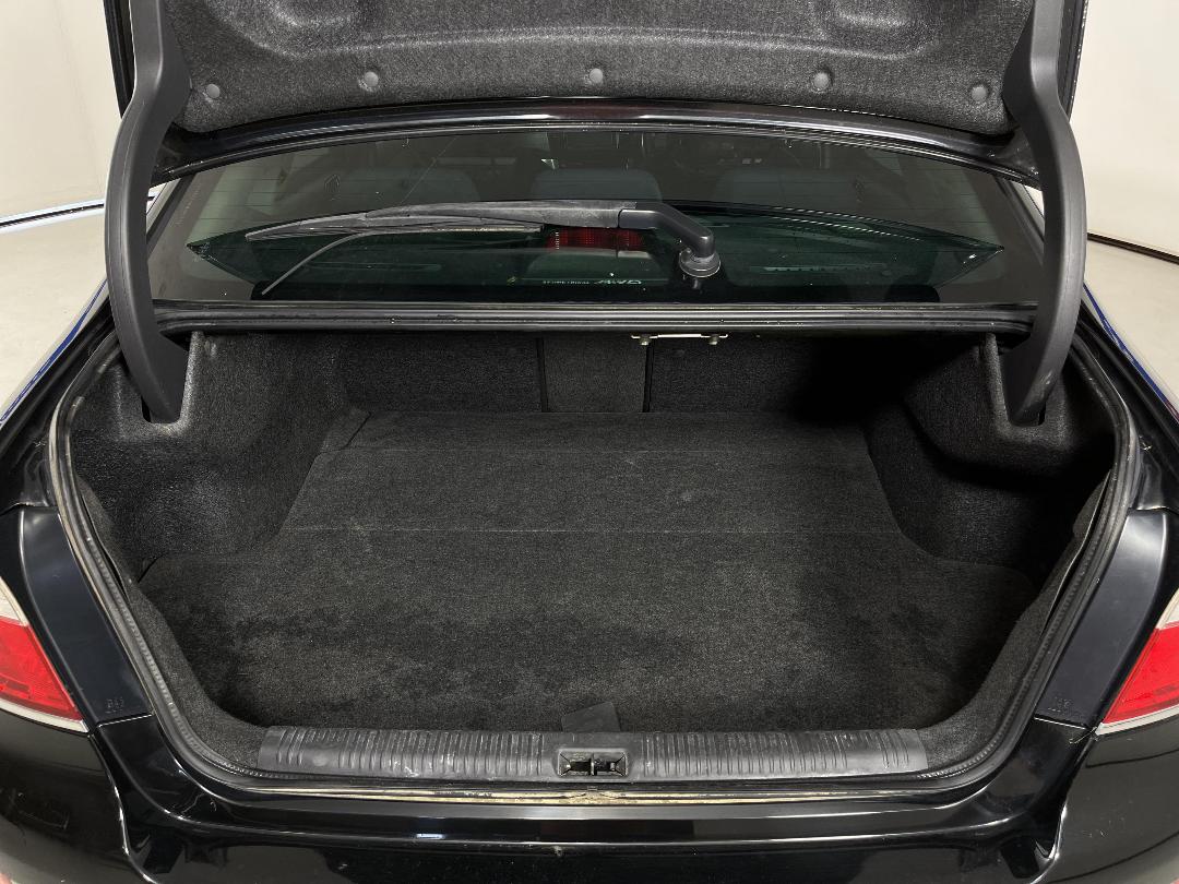 Photo '14' of Subaru Legacy