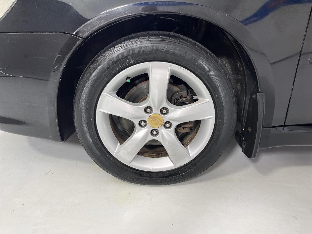 Photo '10' of Subaru Legacy