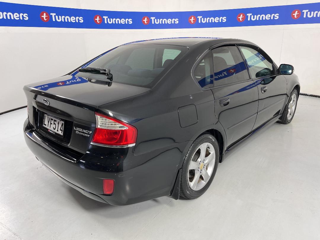 Photo '7' of Subaru Legacy