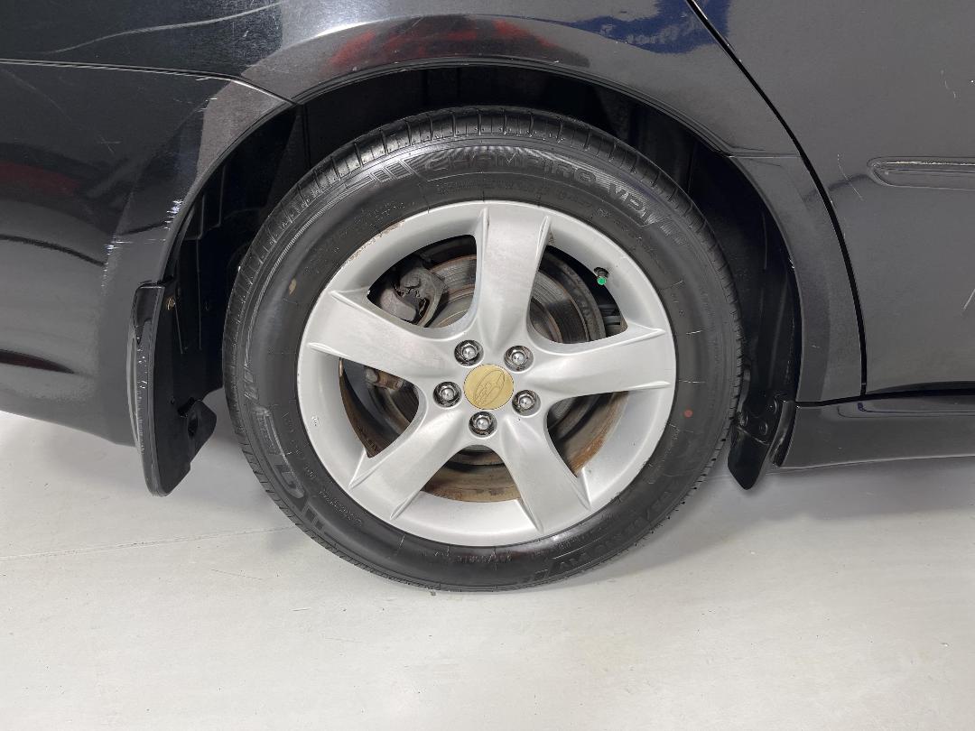 Photo '12' of Subaru Legacy