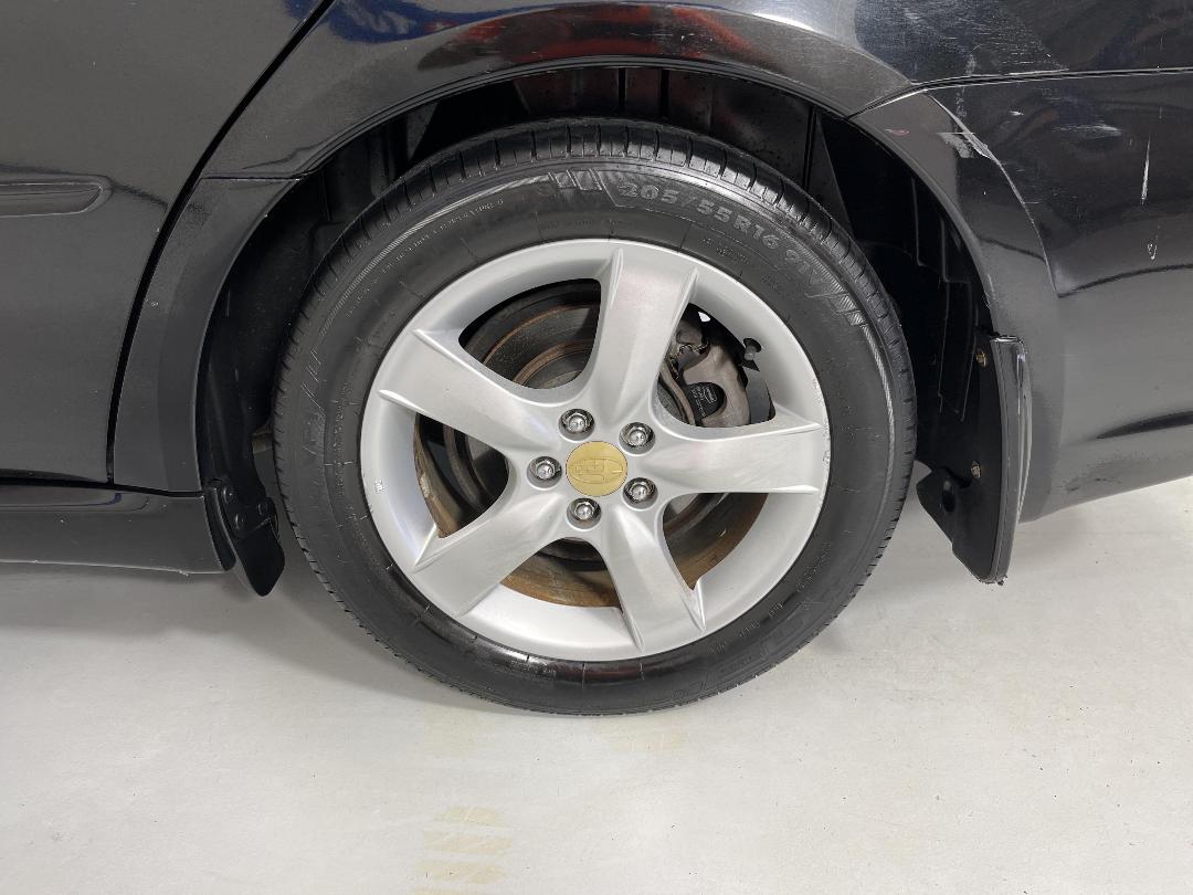 Photo '11' of Subaru Legacy