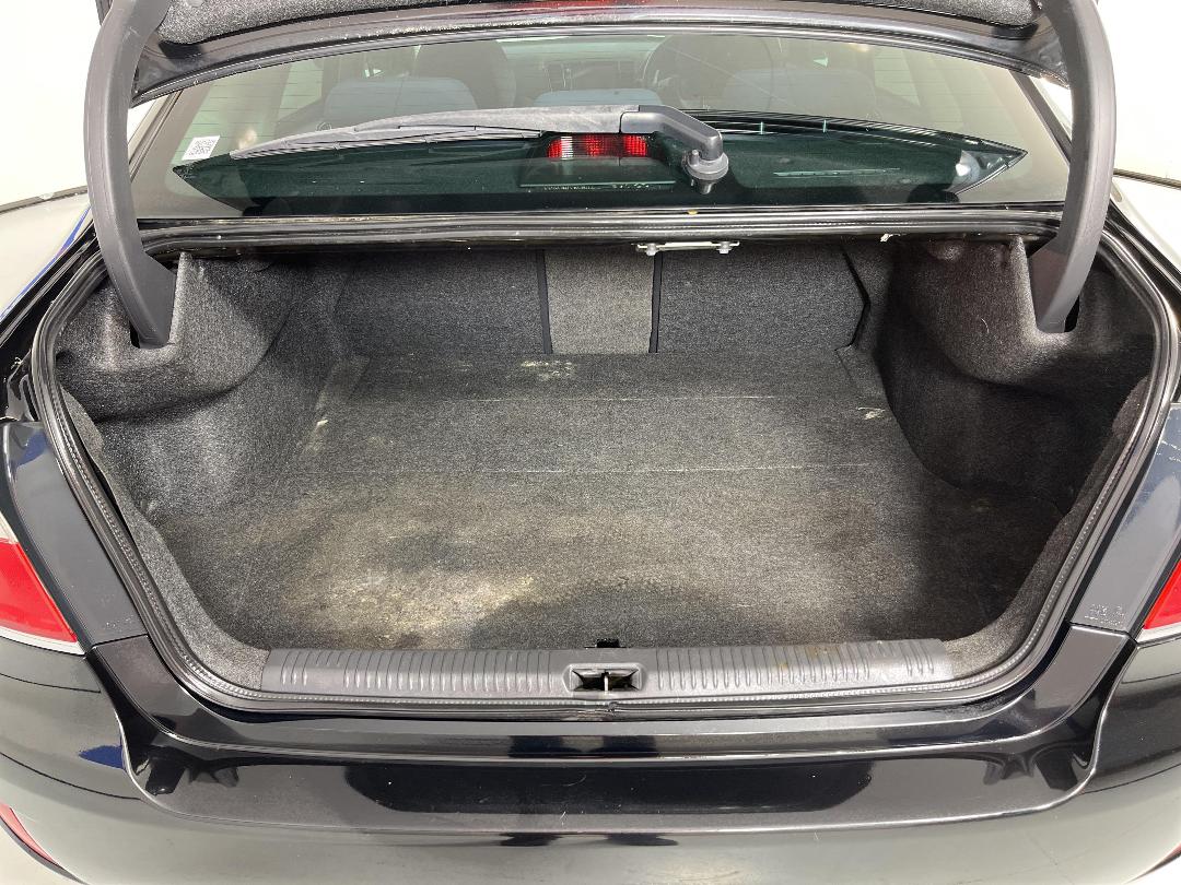 Photo '14' of Subaru Legacy