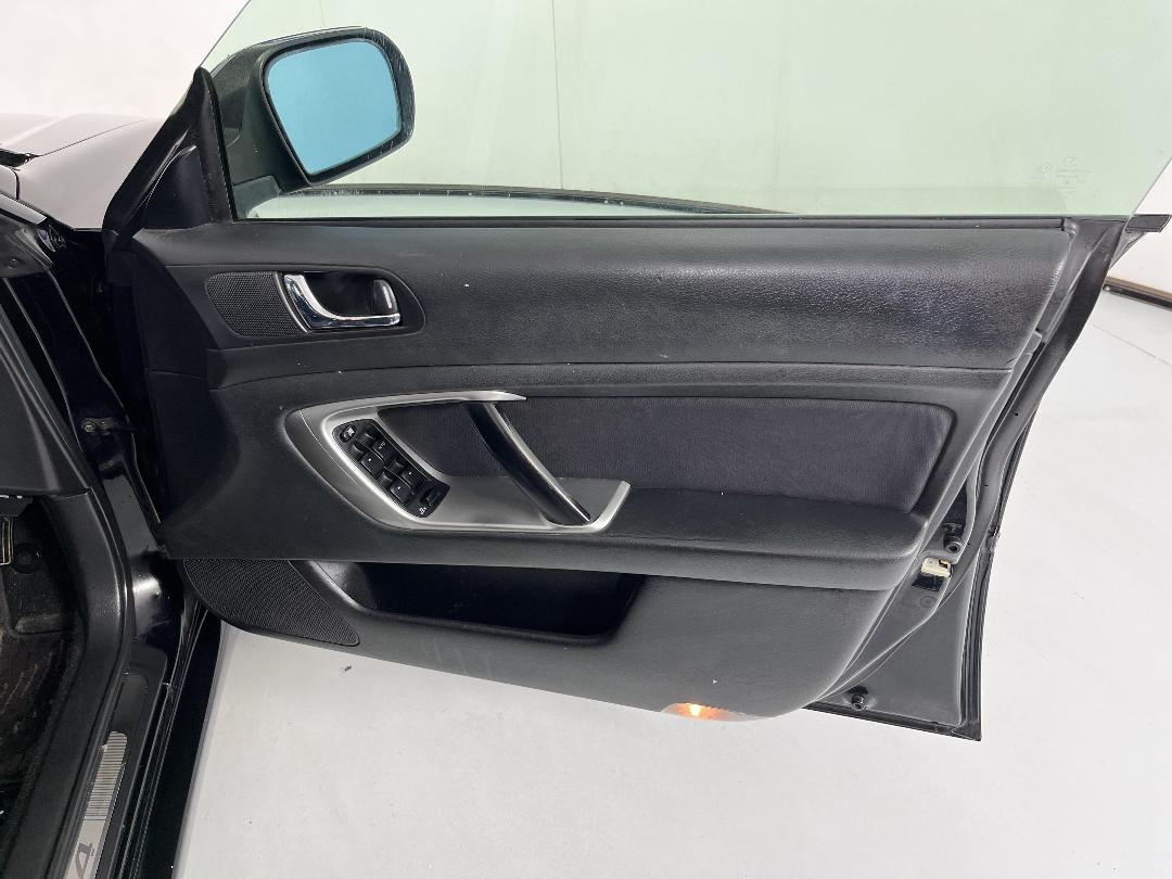 Photo '15' of Subaru Legacy