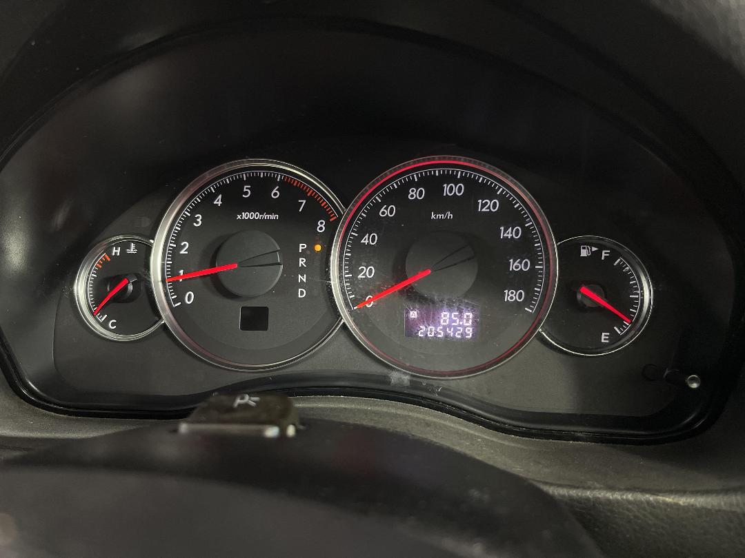 Photo '21' of Subaru Legacy