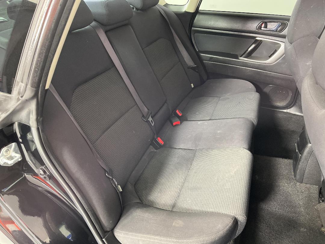 Photo '20' of Subaru Legacy