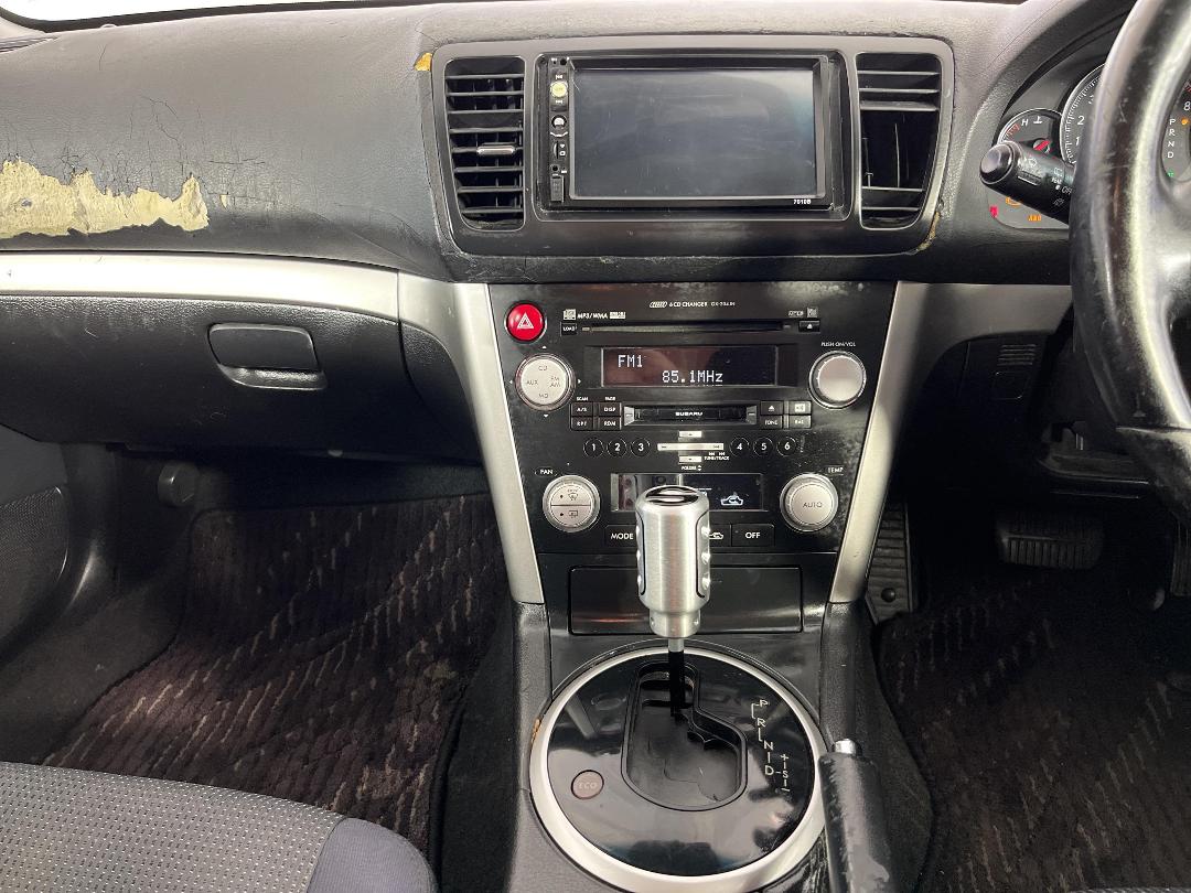 Photo '18' of Subaru Legacy