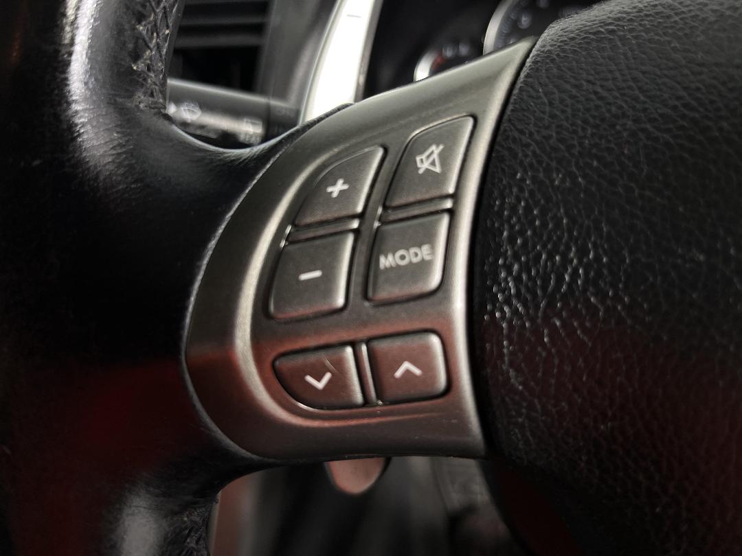 Photo '26' of Subaru Legacy