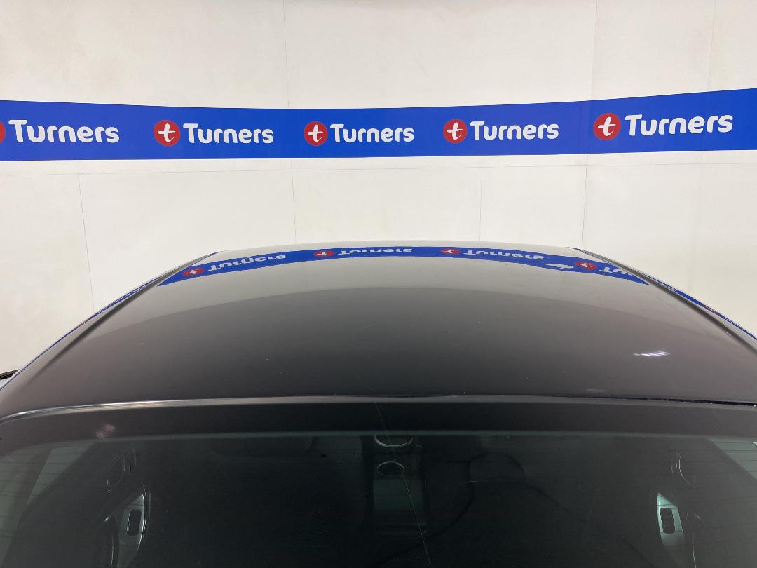 Photo '28' of Subaru Legacy