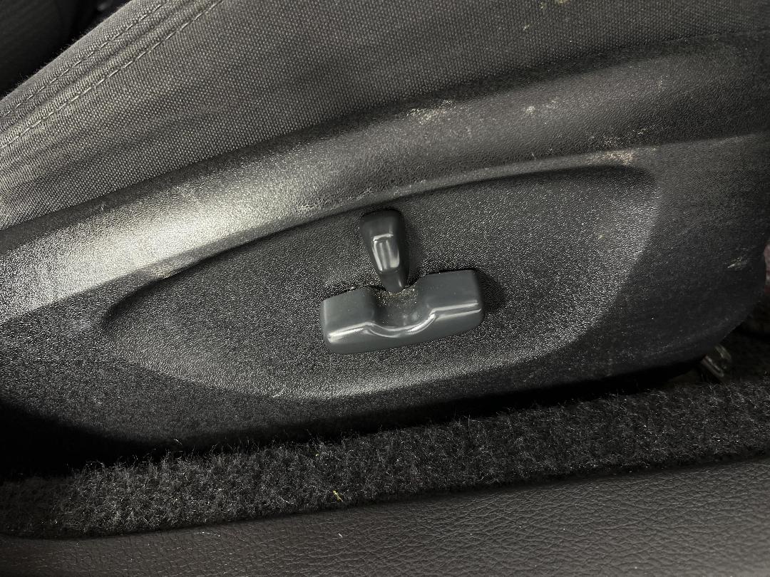 Photo '27' of Subaru Legacy