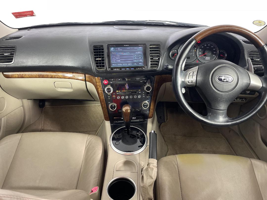 Photo '18' of Subaru Legacy