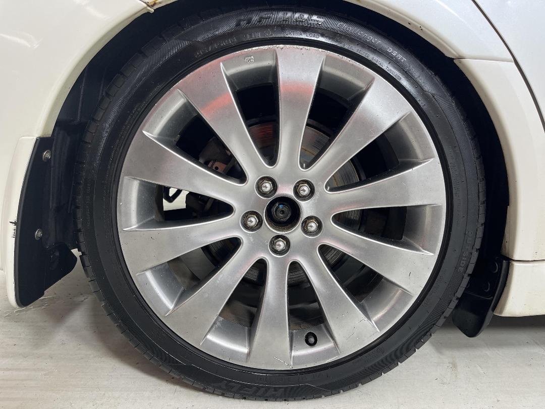 Photo '12' of Subaru Legacy