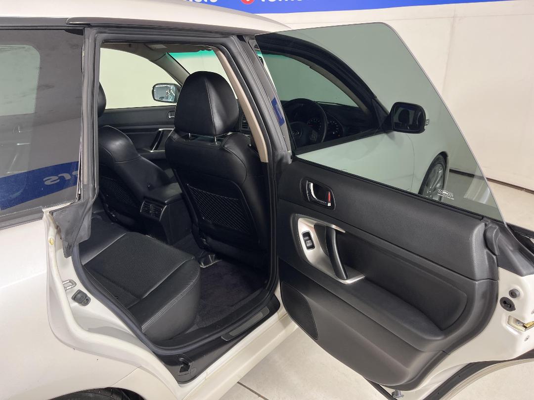 Photo '19' of Subaru Legacy