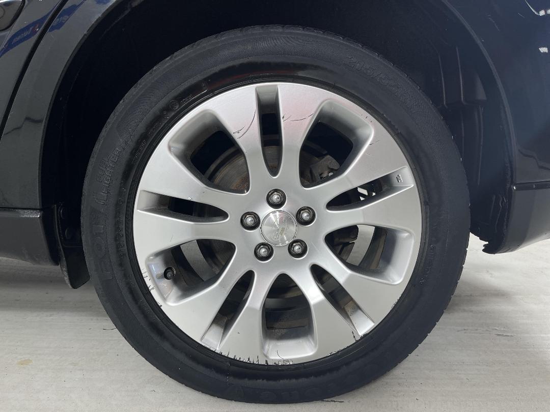 Photo '11' of Subaru Legacy