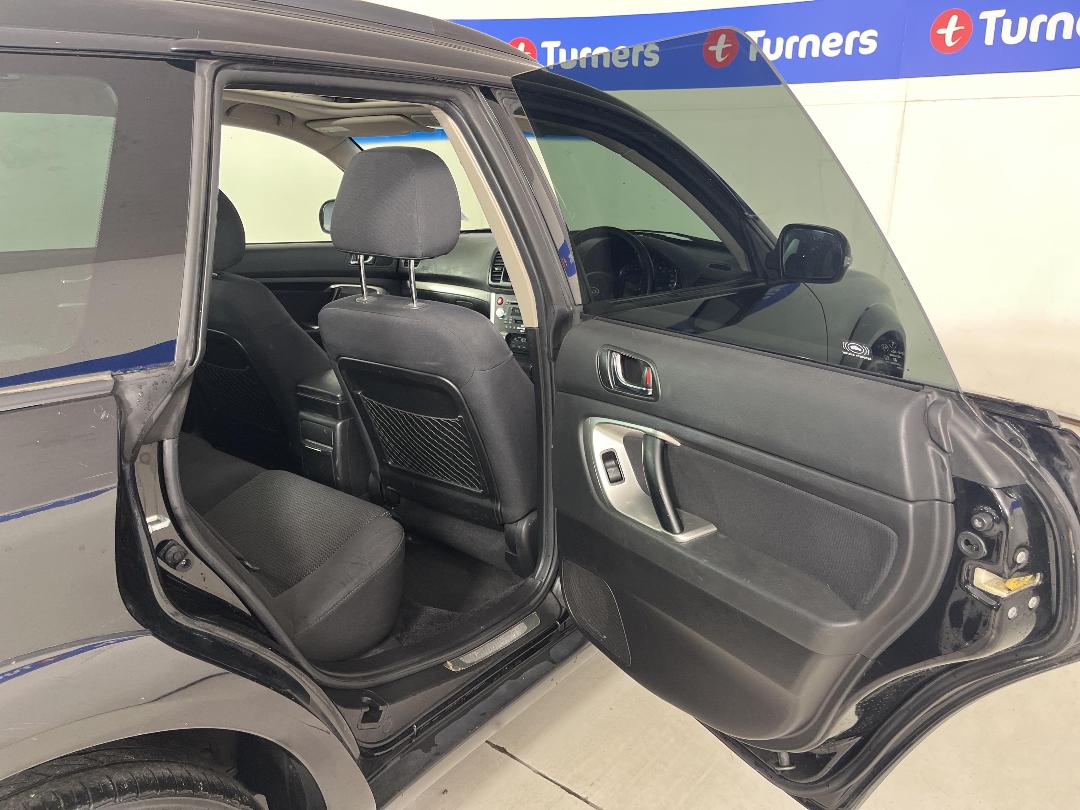 Photo '19' of Subaru Legacy