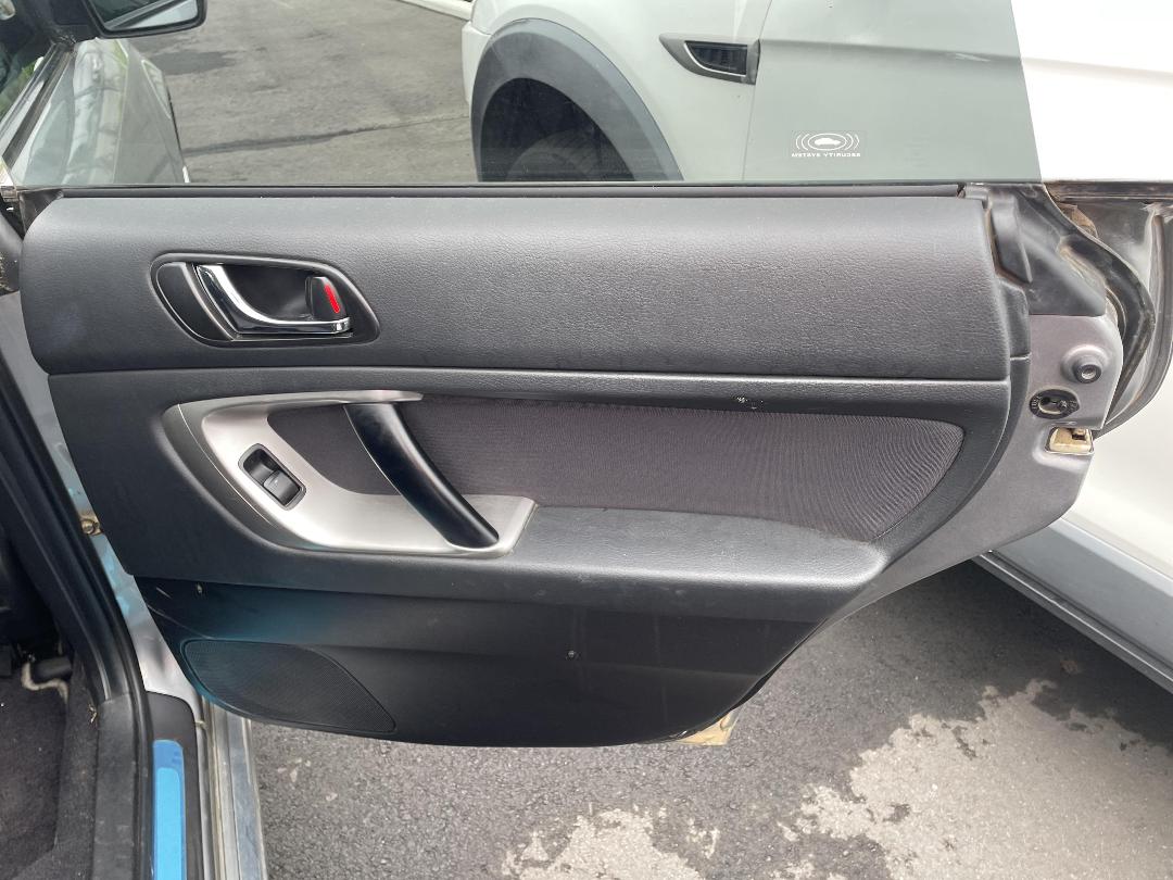 Photo '17' of Subaru Legacy Photo '17' of Subaru Legacy