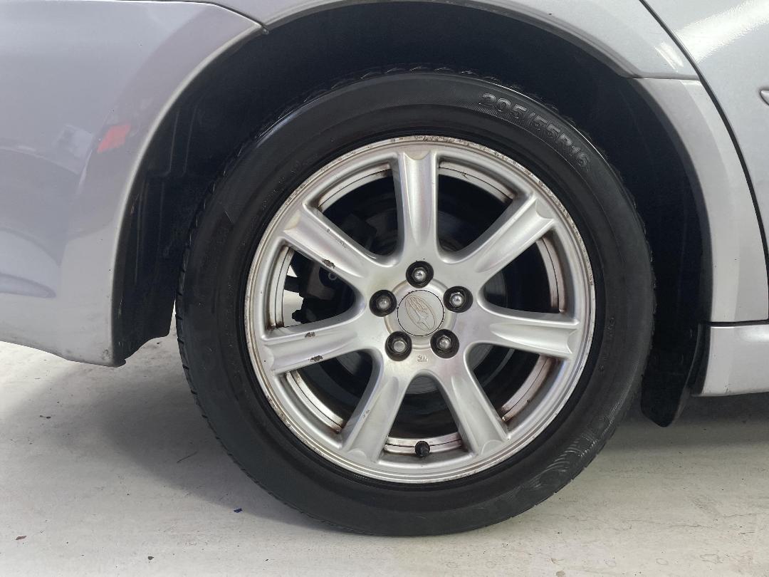 Photo '12' of Subaru Legacy