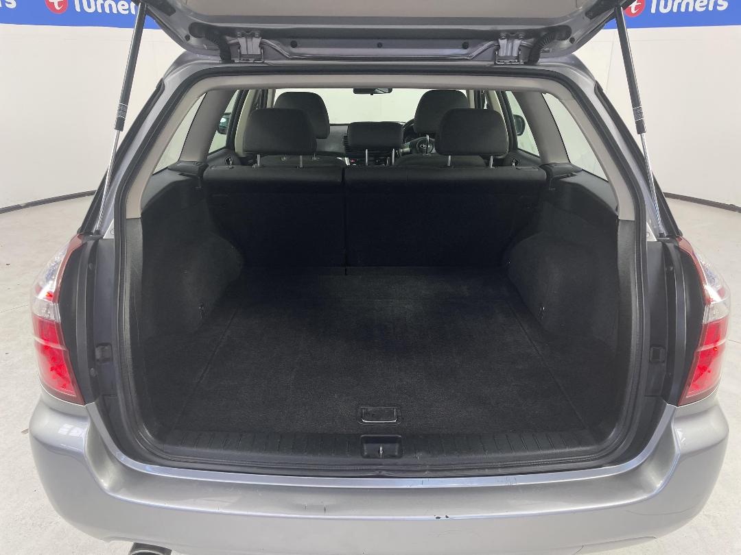 Photo '14' of Subaru Legacy