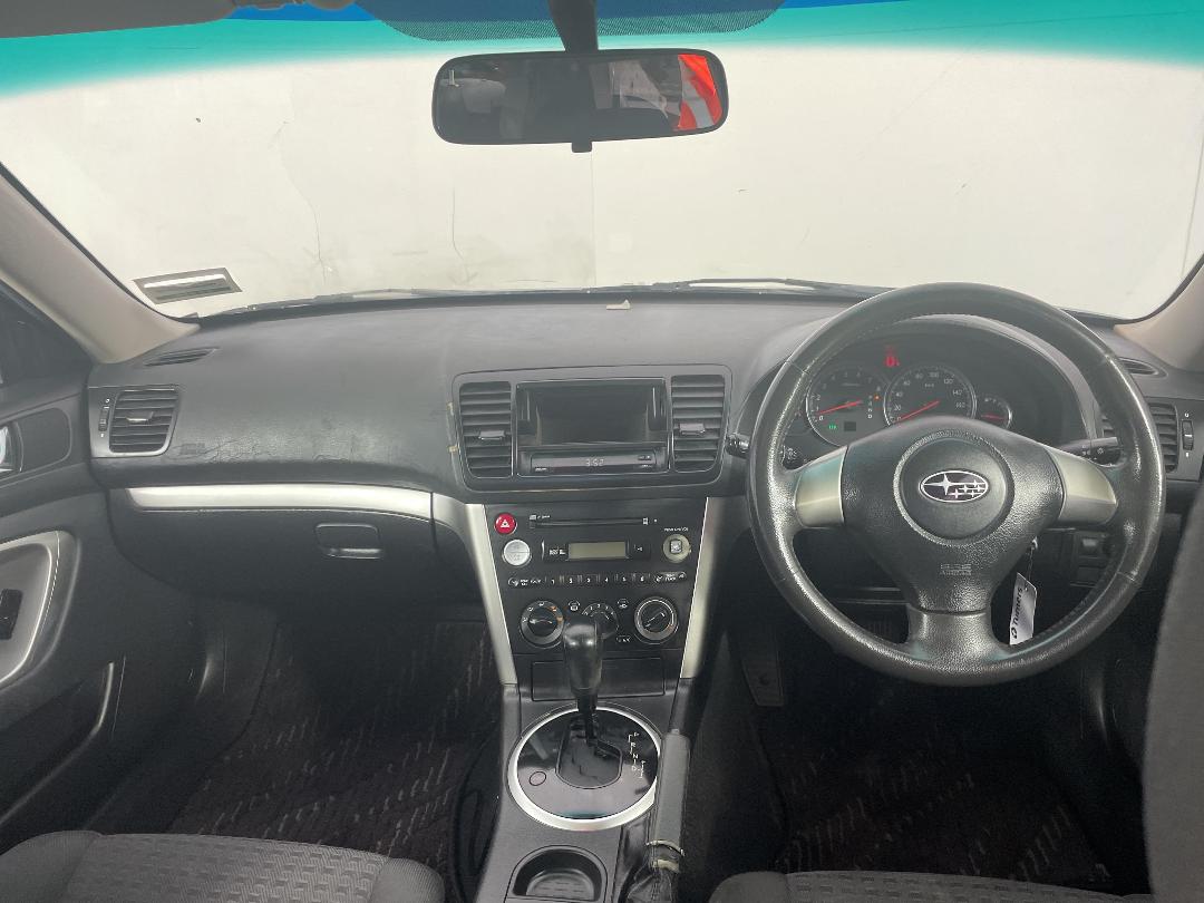 Photo '17' of Subaru Legacy