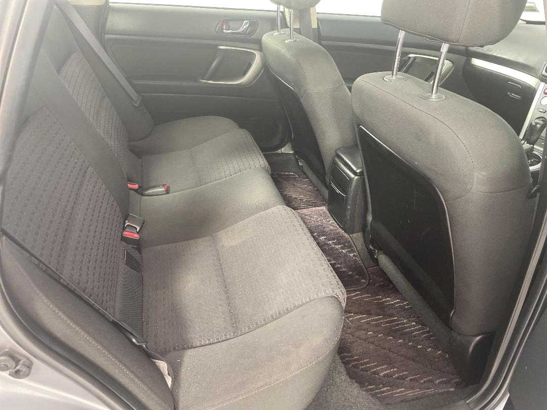 Photo '20' of Subaru Legacy