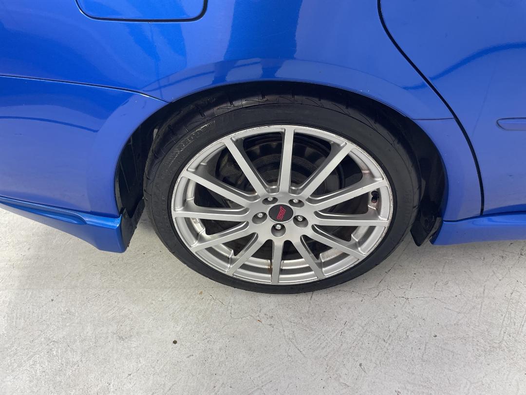 Photo '12' of Subaru Legacy