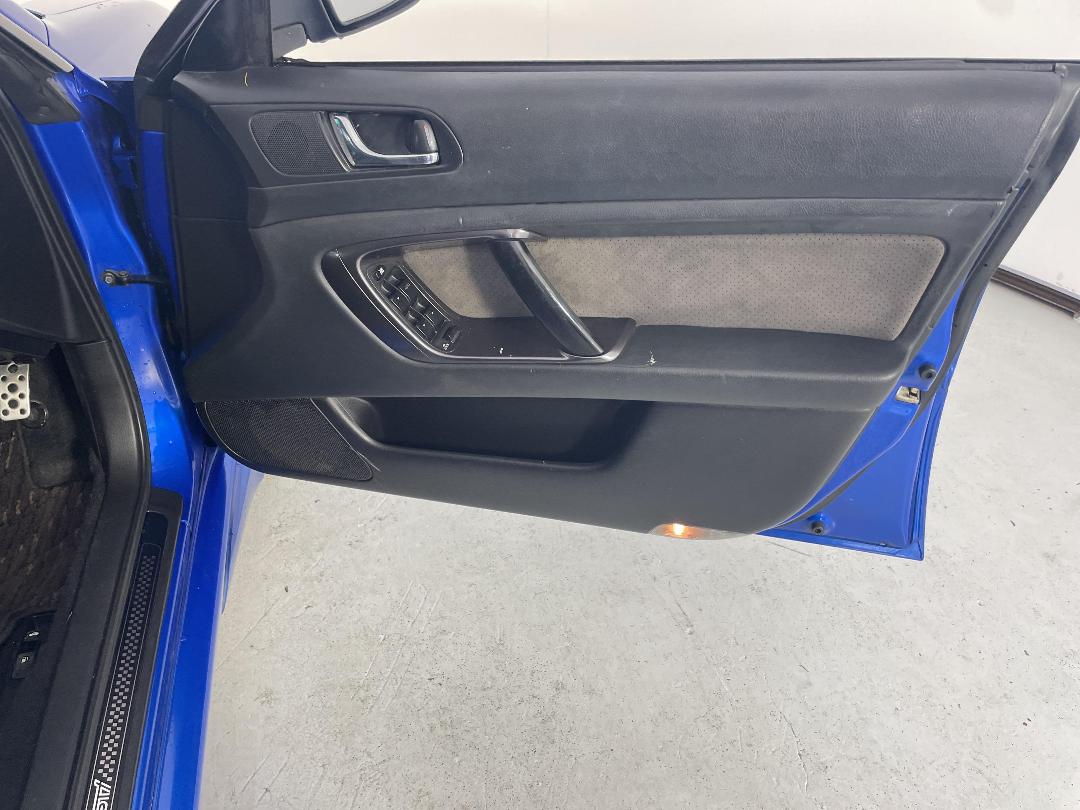 Photo '15' of Subaru Legacy