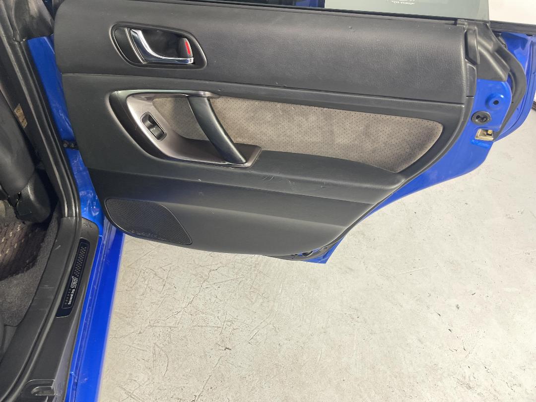 Photo '19' of Subaru Legacy