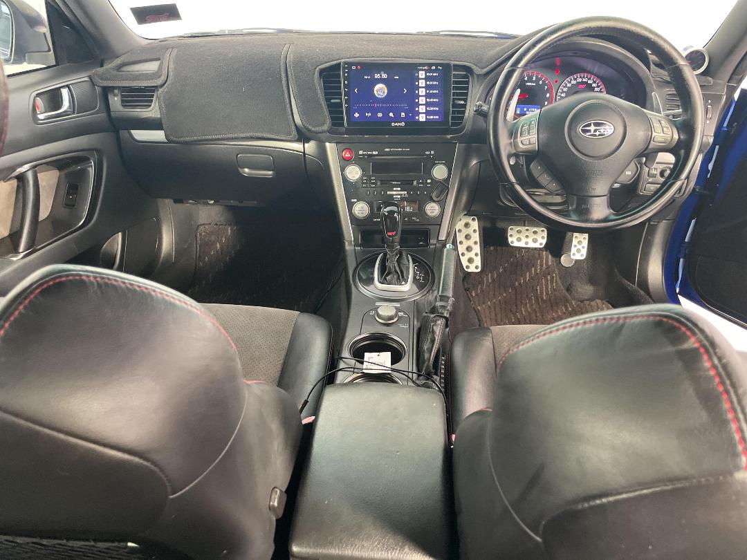 Photo '17' of Subaru Legacy