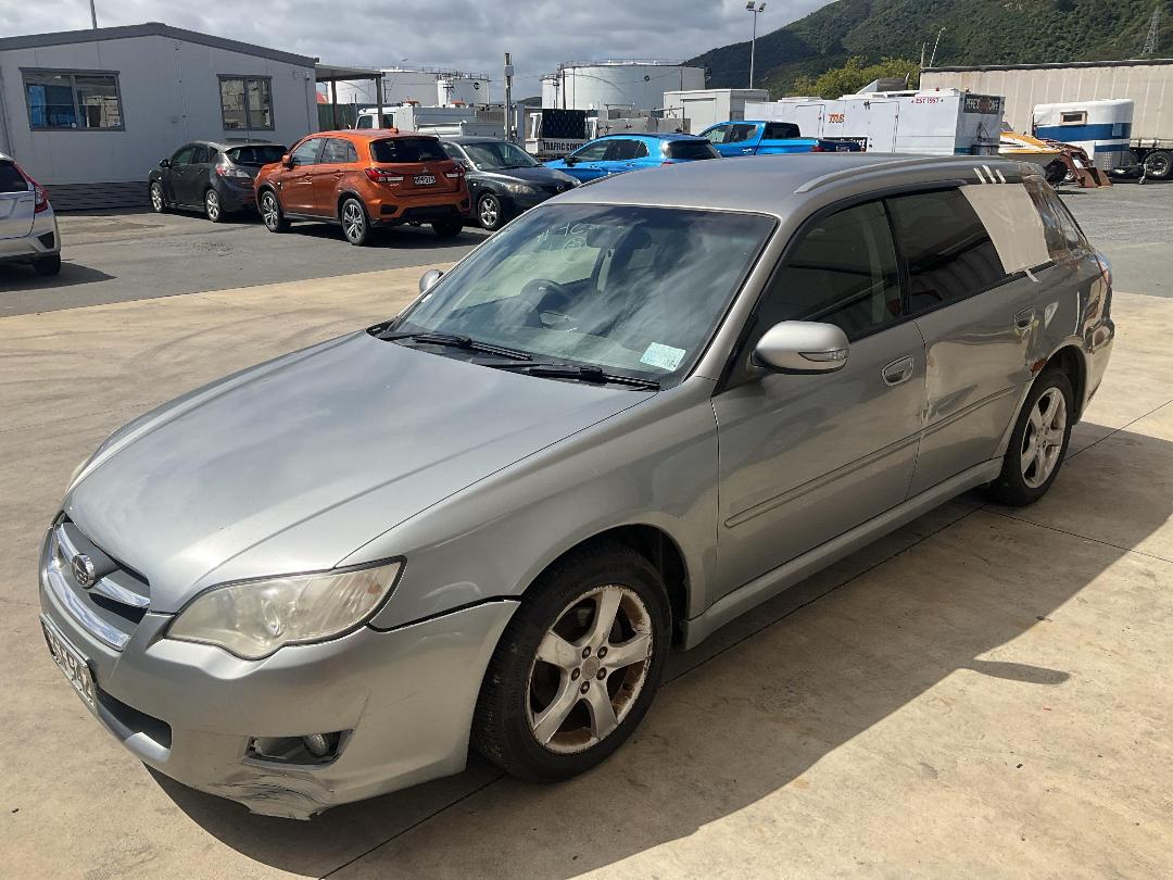 Photo '2' of Subaru Legacy