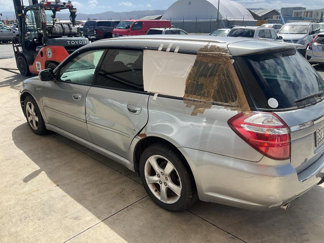 Photo '3' of Subaru Legacy