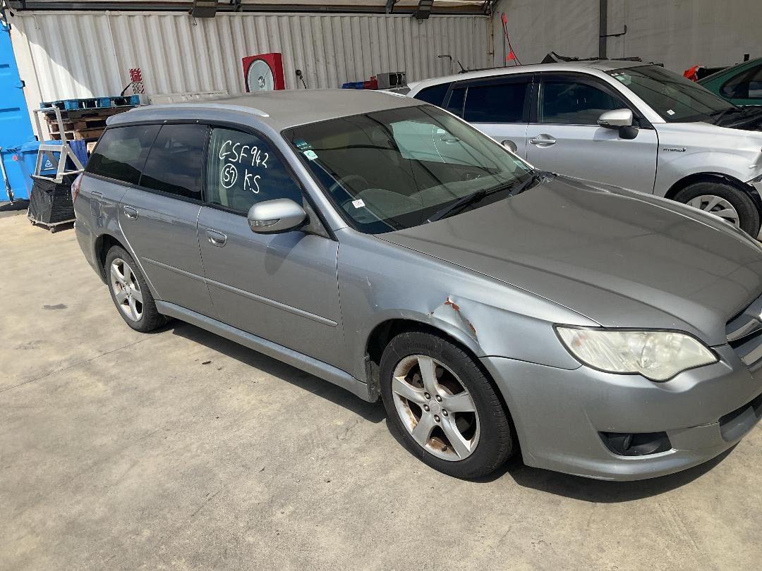 Photo '6' of Subaru Legacy