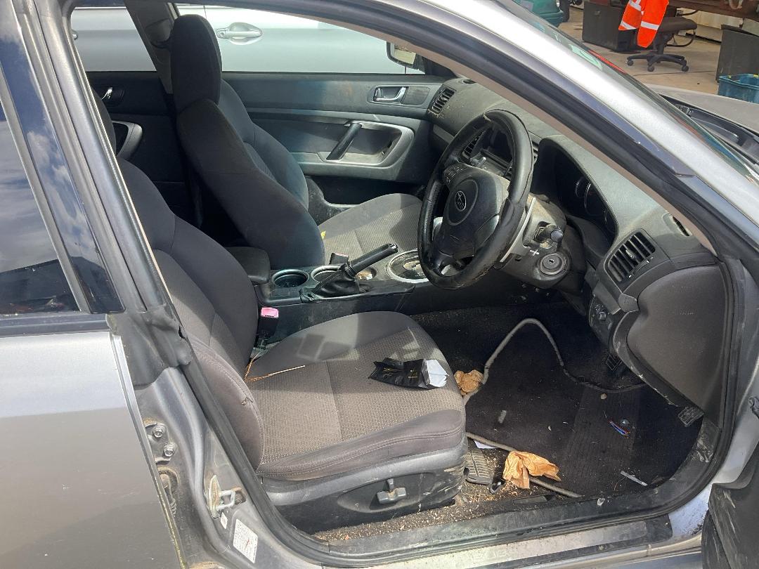 Photo '9' of Subaru Legacy