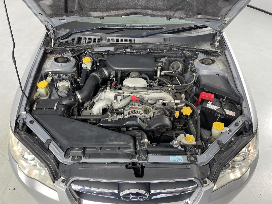 Photo '13' of Subaru Legacy