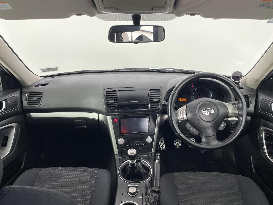 Photo '17' of Subaru Legacy Photo '17' of Subaru Legacy