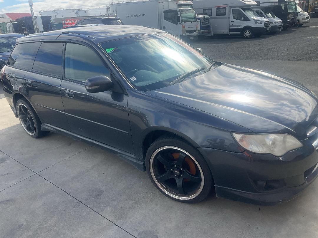 Photo '6' of Subaru Legacy