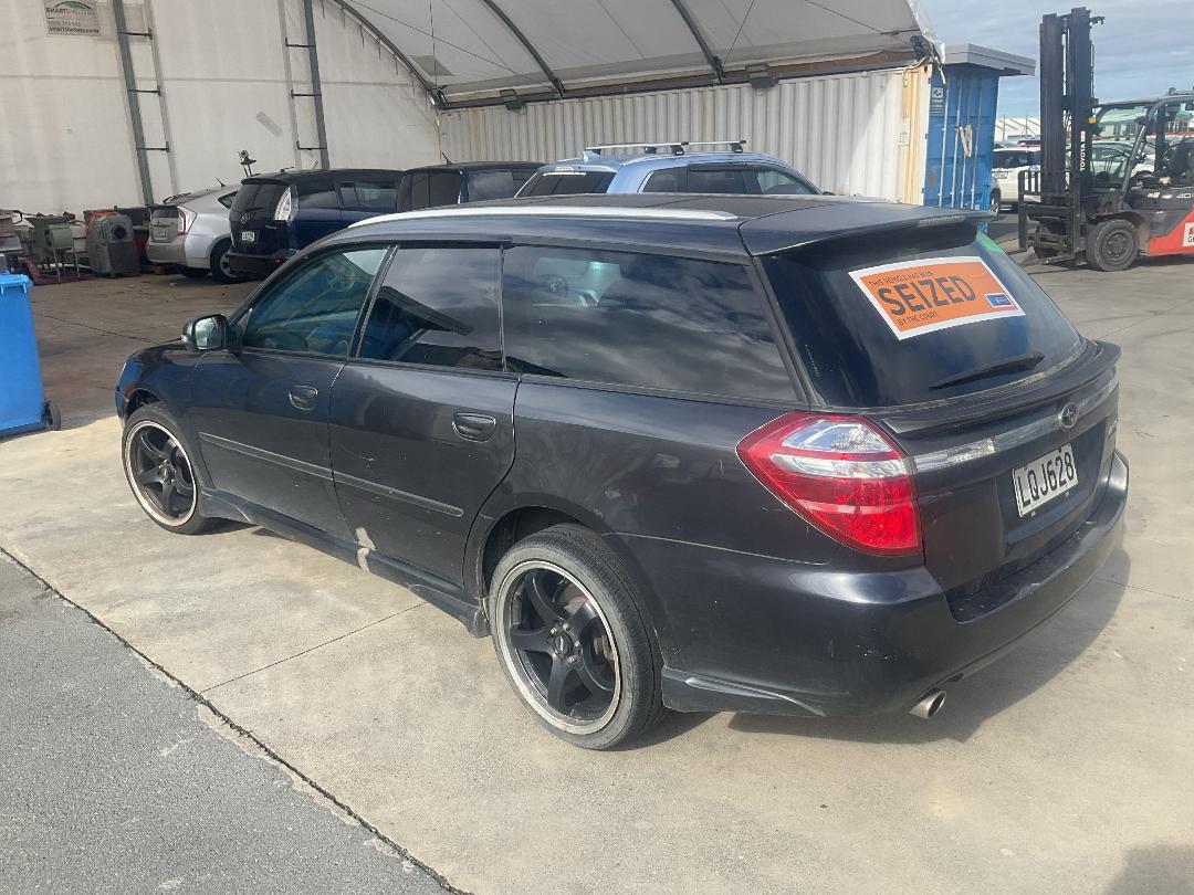 Photo '3' of Subaru Legacy