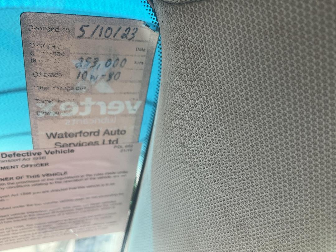 Photo '12' of Subaru Legacy