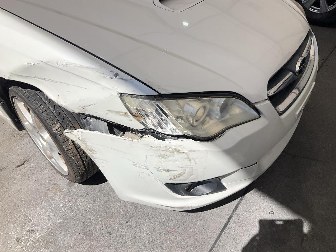 Photo '4' of Subaru Legacy